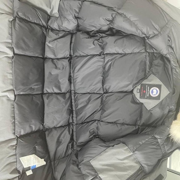 Graphite Winter Coat- Canada Goose- 2XL - Picture 4 of 5